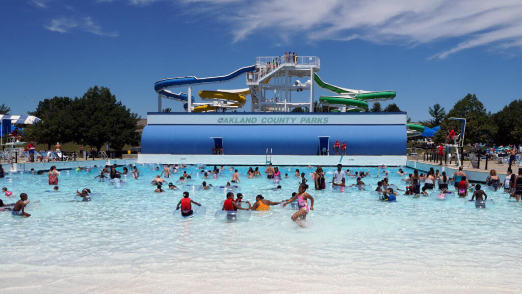 Red Oaks Waterpark tickets giveaway
