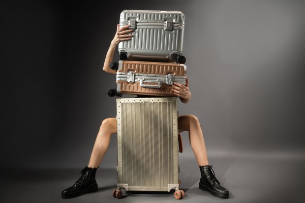 Win an Aluminum Suitcase worth $475 - Free Giveaway