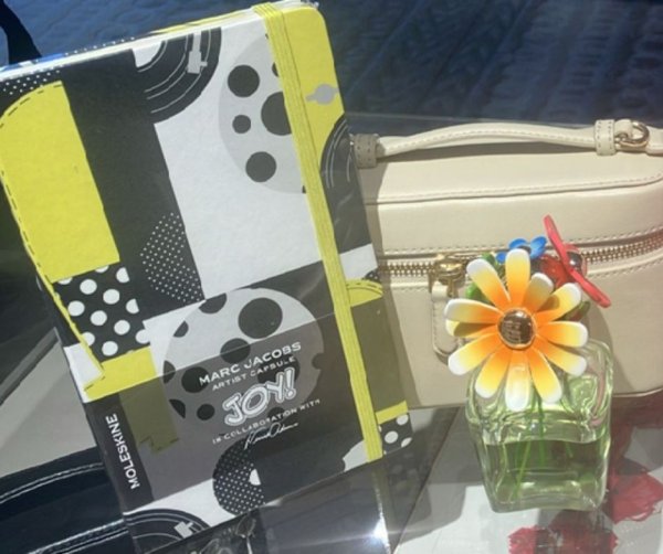 Everyday Glam Marc Jacobs Giveaway - Free Giveaway